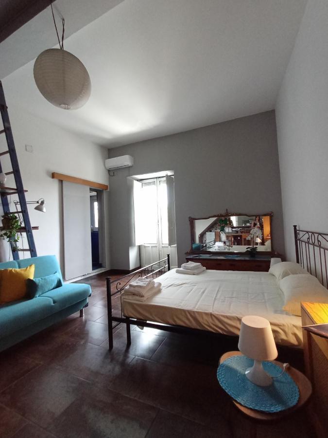 Historical Arches House Apartment CTA